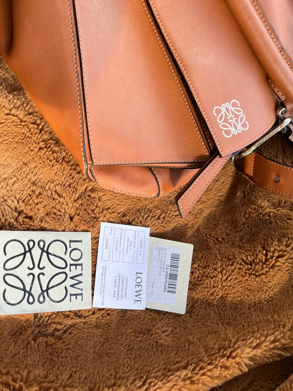 Loewe Large Puzzle - Picture 3 of 17
